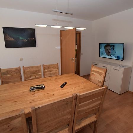 Apartment Stuttgart Suedheim Bagian luar foto