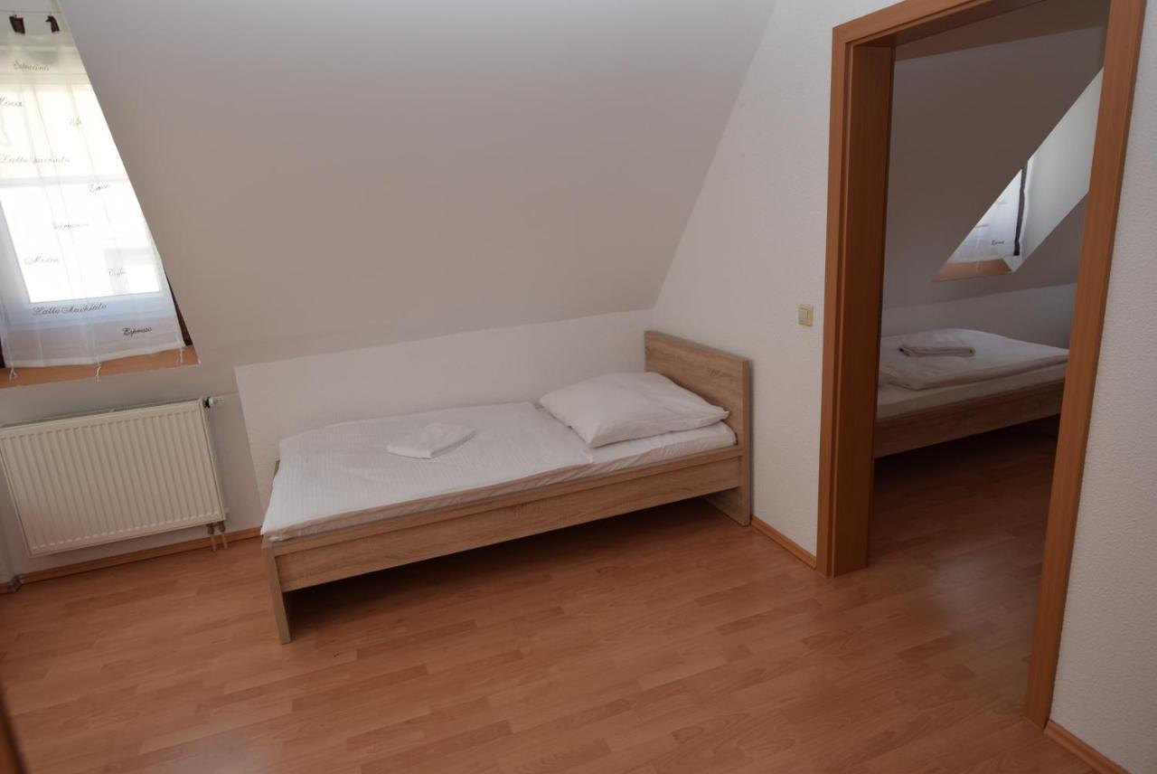 Apartment Stuttgart Suedheim Bagian luar foto