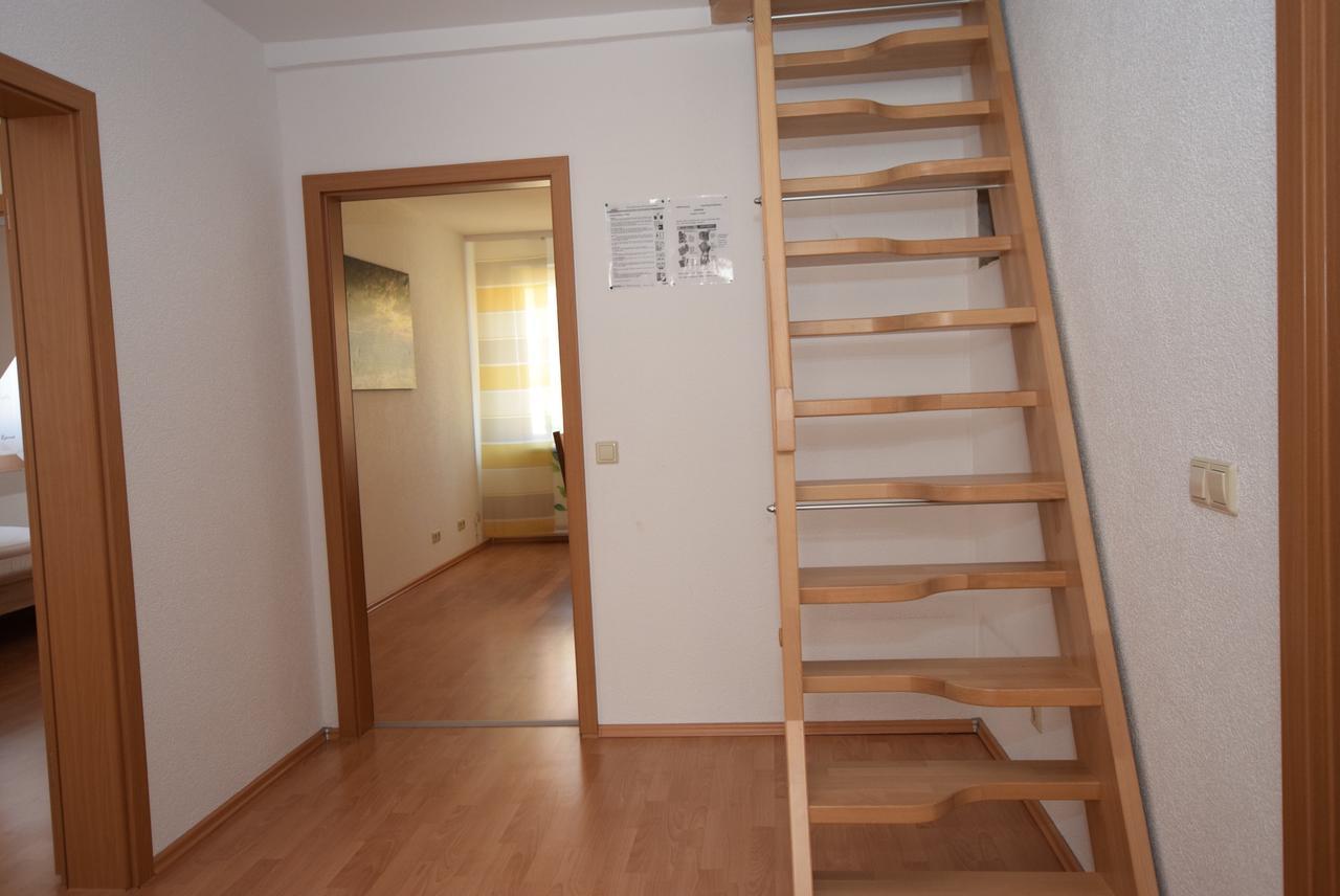 Apartment Stuttgart Suedheim Bagian luar foto